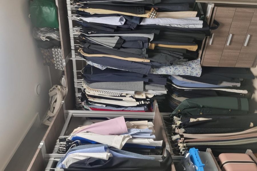 수납·붙박이장 정리 — 수납장 안쪽까지 확인